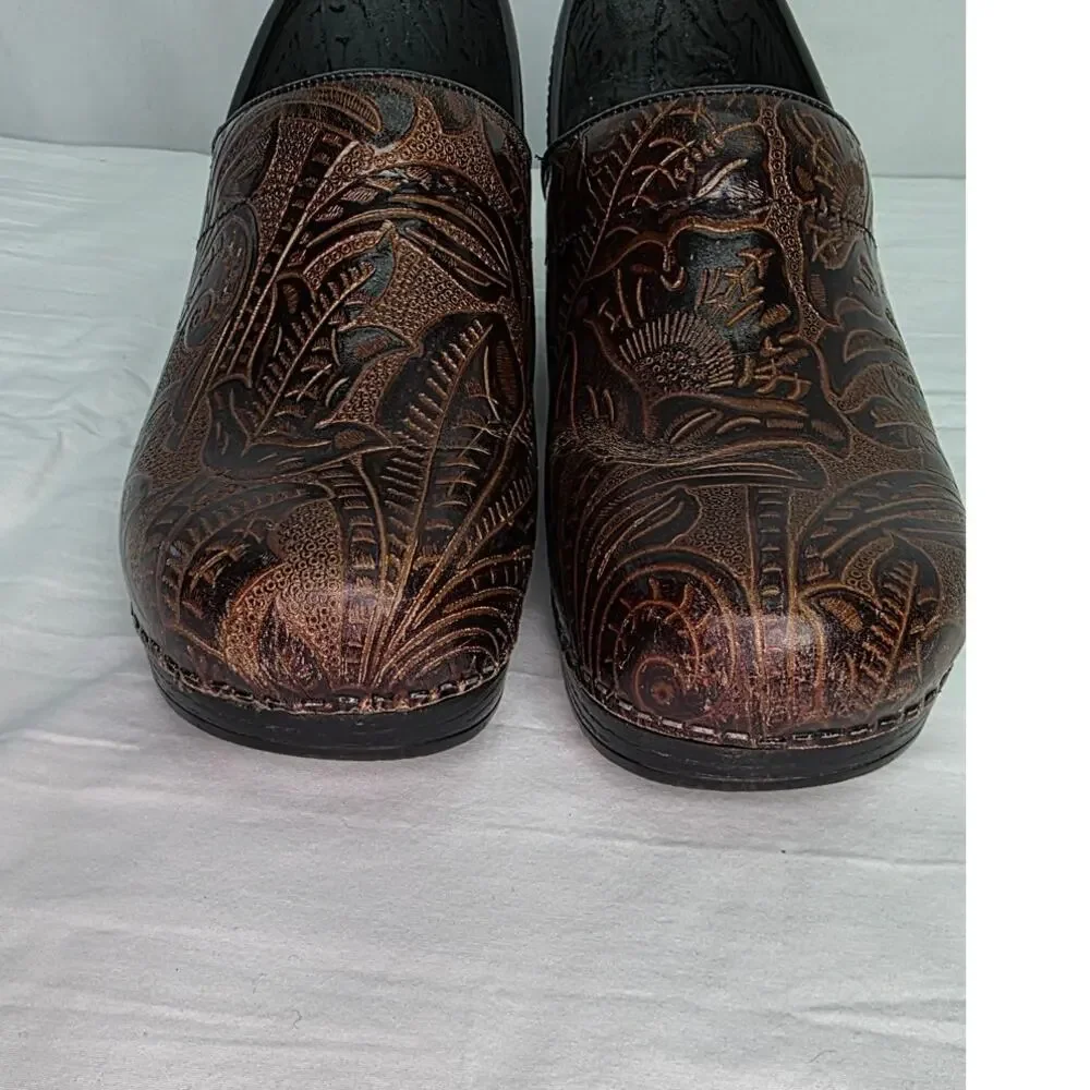 Dansko Brown Tooled Leather Clogs Floral Embossed Slip On Shoes Womens 10.5/11